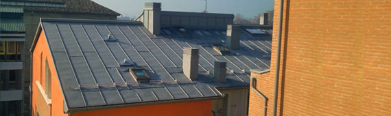 Lattoneria Gallina - Copertura in doppia aggraffatura in zinco titanio Lattoneria Gallina - Copertura in doppia aggraffatura in zinco titanio